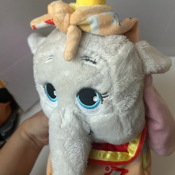 Disney Babies Dumbo Elephant Plush with Pouch Blanket - Picture 5 of 7